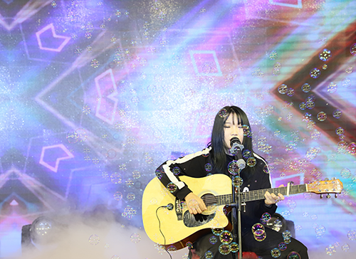 歌曲《预谋邂逅》