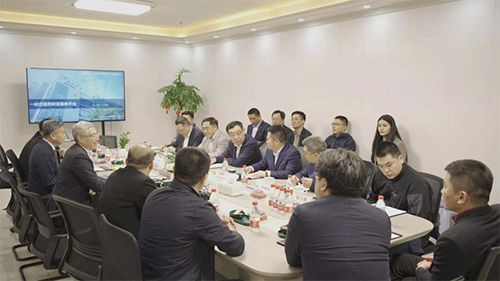 十二届全国政协副主席马培华、中国中小商业企业协会名誉会长董树奎一行人莅临K8官网